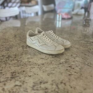 Stuart Weitzman Daryl tennis shoes